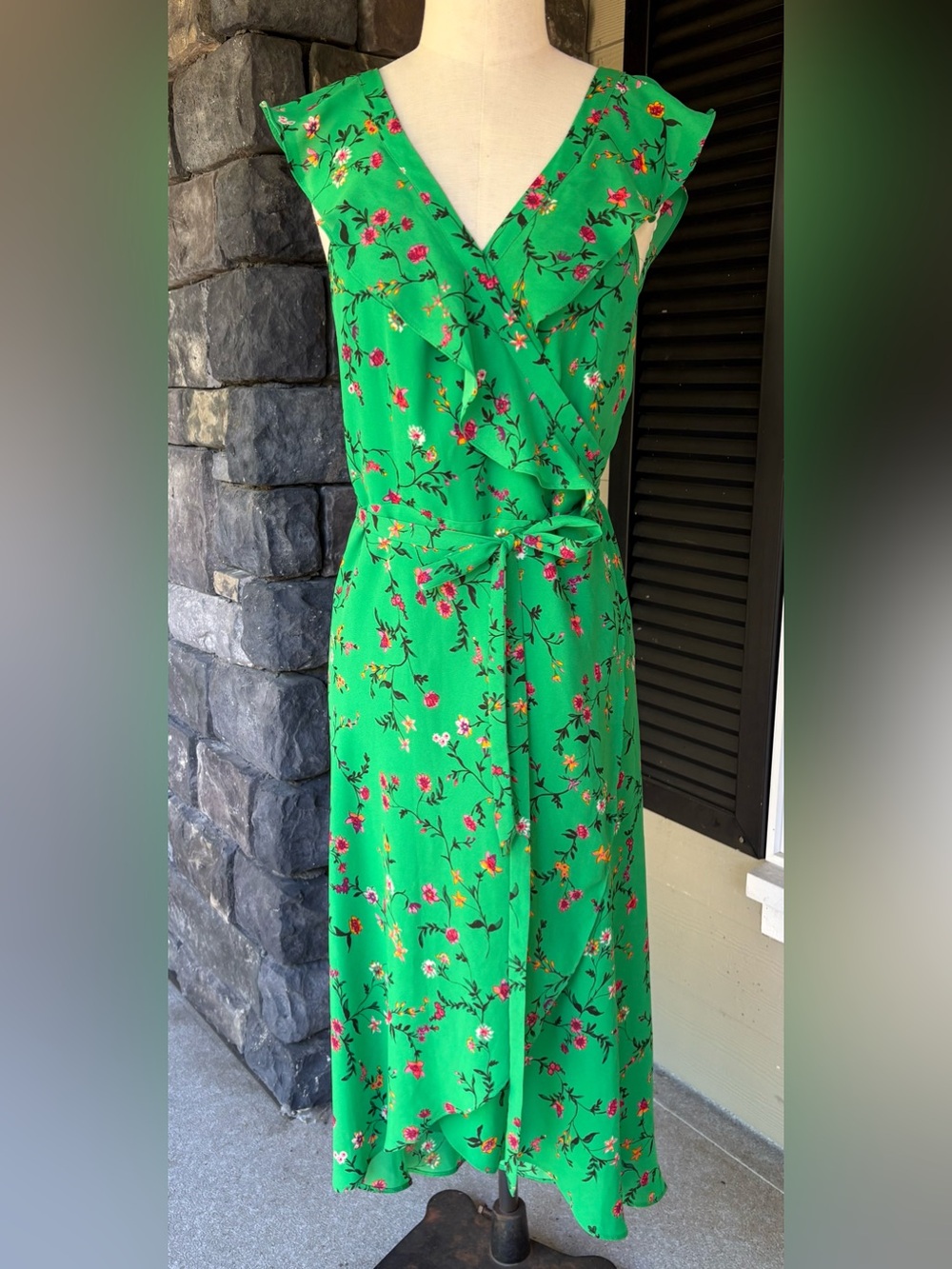 Highline Collective Green Floral Wrap Dress Ruffle V-Neck Size L Romantic
